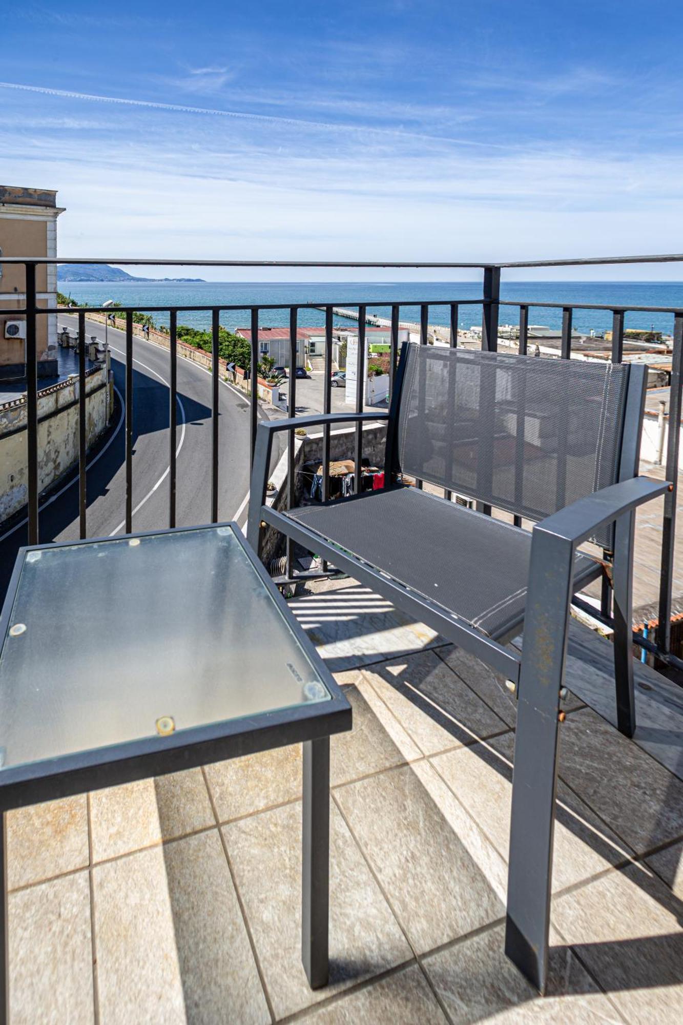 Mh Suites Rooms Apartments Bacoli Exteriör bild